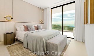 Sofisticada villa con vistas panorámicas en venta en una urbanización cerrada en La Quinta, Marbella - Benahavís 787322 