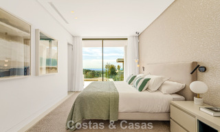 Sofisticada villa con vistas panorámicas en venta en una urbanización cerrada en La Quinta, Marbella - Benahavís 787324 