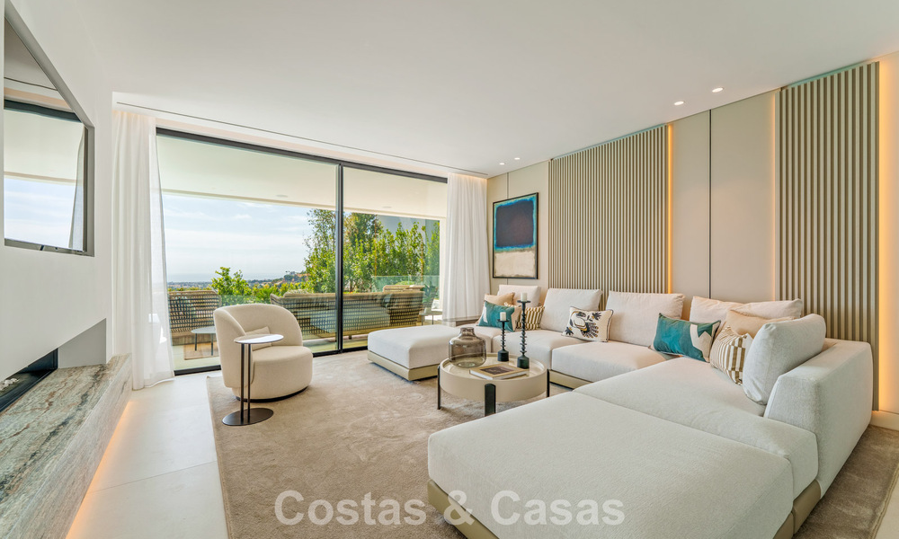 Sofisticada villa con vistas panorámicas en venta en una urbanización cerrada en La Quinta, Marbella - Benahavís 787335