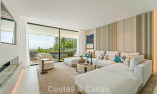 Sofisticada villa con vistas panorámicas en venta en una urbanización cerrada en La Quinta, Marbella - Benahavís 787335 