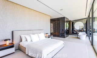 Exclusiva casa con vistas al mar en venta en un complejo moderno con seguridad 24 horas en la Milla de Oro de Marbella 787283 