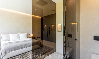 Exclusiva casa con vistas al mar en venta en un complejo moderno con seguridad 24 horas en la Milla de Oro de Marbella 787290 