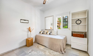 Espaciosa casa adosada en venta en una urbanización cerrada frente al mar al este de Marbella 787533 