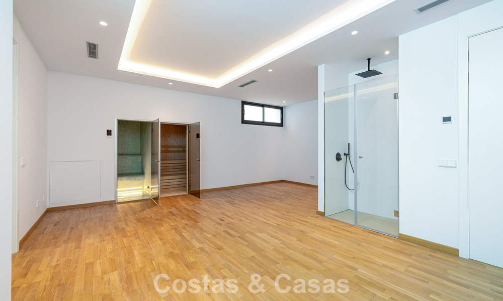 Villa contemporánea en venta a un paso de la playa y de todos los servicios en el centro de Marbella 787457