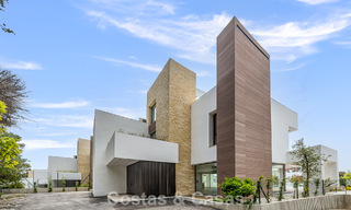 Villa contemporánea en venta a un paso de la playa y de todos los servicios en el centro de Marbella 787467 