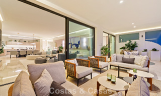 Lujoso apartamento con vistas al mar en venta en un complejo privilegiado de Sierra Blanca, en la Milla de Oro de Marbella 787552 