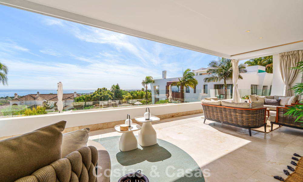 Lujoso apartamento con vistas al mar en venta en un complejo privilegiado de Sierra Blanca, en la Milla de Oro de Marbella 787554