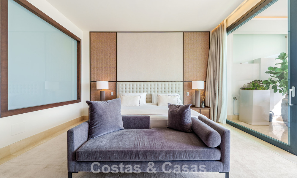 Lujoso apartamento con vistas al mar en venta en un complejo privilegiado de Sierra Blanca, en la Milla de Oro de Marbella 787568