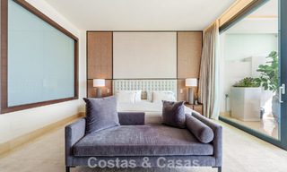 Lujoso apartamento con vistas al mar en venta en un complejo privilegiado de Sierra Blanca, en la Milla de Oro de Marbella 787568 