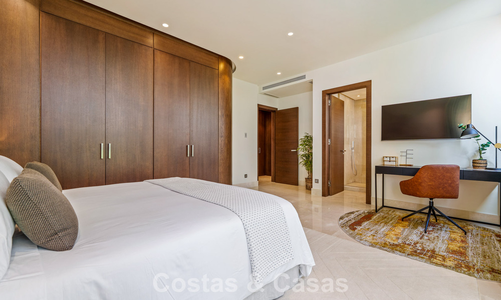 Lujoso apartamento con vistas al mar en venta en un complejo privilegiado de Sierra Blanca, en la Milla de Oro de Marbella 787576