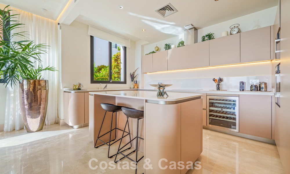 Lujoso apartamento con vistas al mar en venta en un complejo privilegiado de Sierra Blanca, en la Milla de Oro de Marbella 787585