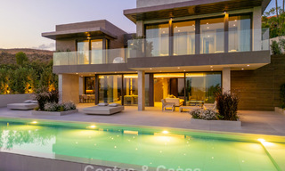 Lujosa villa de obra nueva, lista para entrar a vivir, en un prestigioso resort de golf de 5* en Marbella - Benahavís 787417 