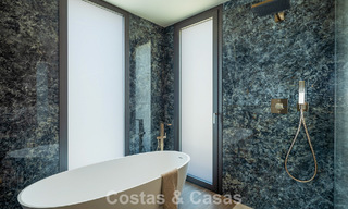 Lujosa villa de obra nueva, lista para entrar a vivir, en un prestigioso resort de golf de 5* en Marbella - Benahavís 787437 