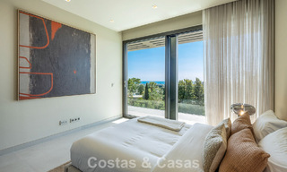 Lujosa villa de obra nueva, lista para entrar a vivir, en un prestigioso resort de golf de 5* en Marbella - Benahavís 787439 