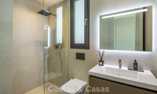 Lujosa villa de obra nueva, lista para entrar a vivir, en un prestigioso resort de golf de 5* en Marbella - Benahavís 787441 