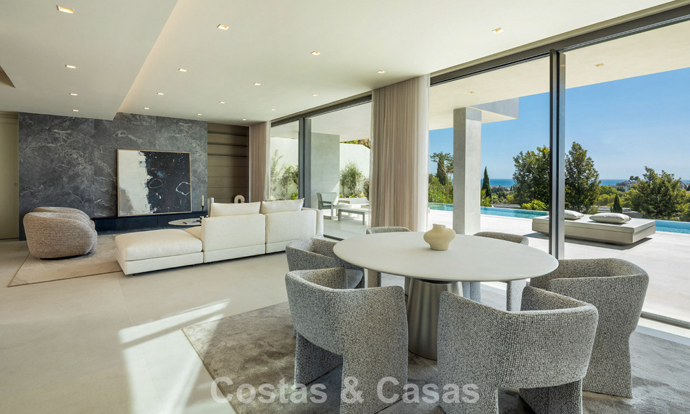 Lujosa villa de obra nueva, lista para entrar a vivir, en un prestigioso resort de golf de 5* en Marbella - Benahavís 787447
