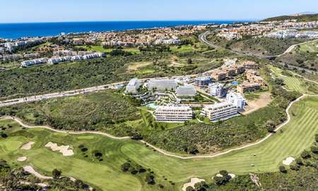 Lanzamiento. Apartamentos de obra nueva de estilo contemporáneo en venta, rodeados de campos de golf en Mijas, Costa del Sol 787795