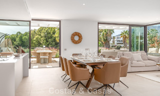Moderna casa adosada en venta en un complejo de golf al este del centro de Marbella 787967 