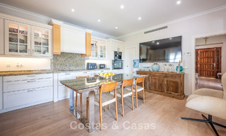 Villa de lujo mediterránea con vistas panorámicas en venta, ubicada en las verdes colinas de Marbella - Benahavís 789887 