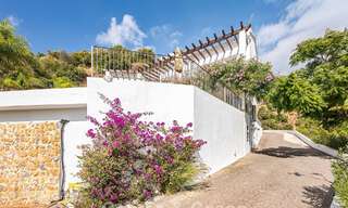 Villa de lujo mediterránea con vistas panorámicas en venta, ubicada en las verdes colinas de Marbella - Benahavís 789889 