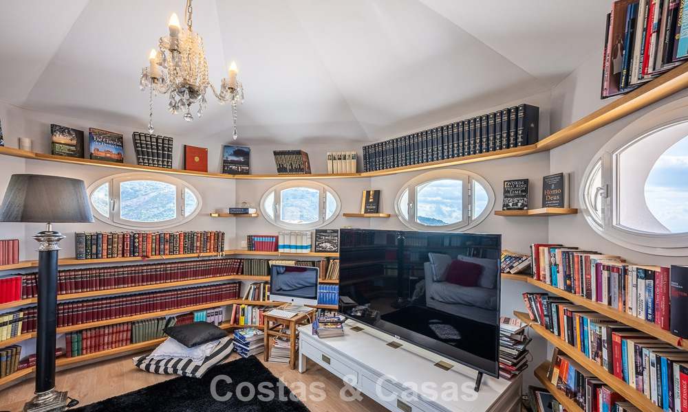 Villa de lujo mediterránea con vistas panorámicas en venta, ubicada en las verdes colinas de Marbella - Benahavís 789892