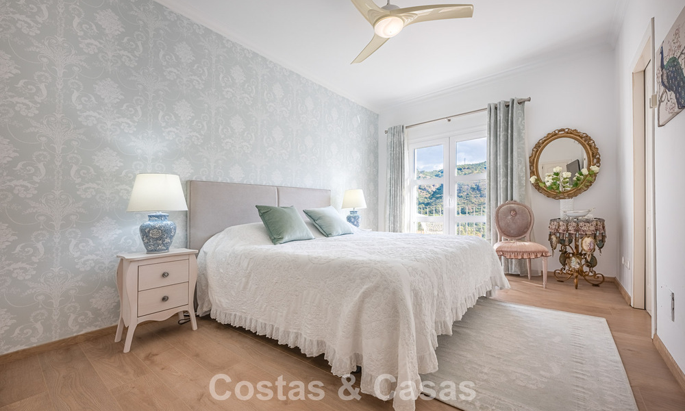 Villa de lujo mediterránea con vistas panorámicas en venta, ubicada en las verdes colinas de Marbella - Benahavís 789895