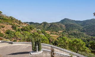 Villa de lujo mediterránea con vistas panorámicas en venta, ubicada en las verdes colinas de Marbella - Benahavís 789898 