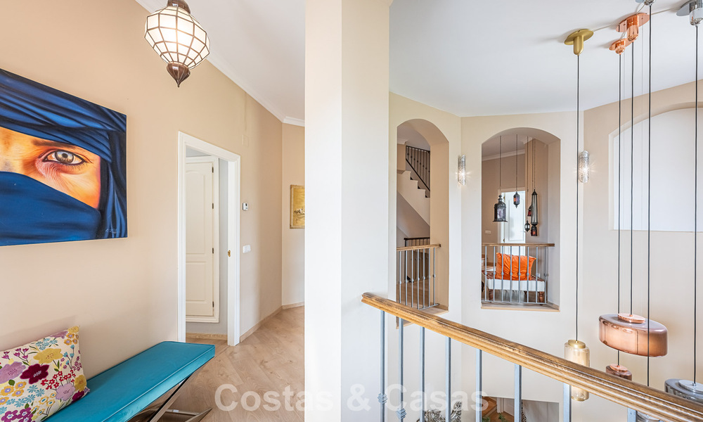 Villa de lujo mediterránea con vistas panorámicas en venta, ubicada en las verdes colinas de Marbella - Benahavís 789899