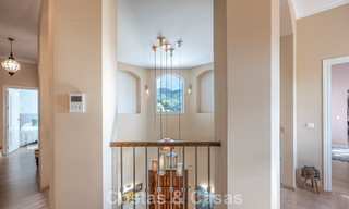 Villa de lujo mediterránea con vistas panorámicas en venta, ubicada en las verdes colinas de Marbella - Benahavís 789903 