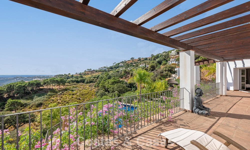 Villa de lujo mediterránea con vistas panorámicas en venta, ubicada en las verdes colinas de Marbella - Benahavís 789908