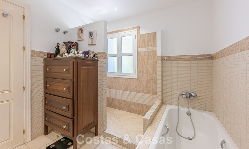 Villa de lujo mediterránea con vistas panorámicas en venta, ubicada en las verdes colinas de Marbella - Benahavís 789915