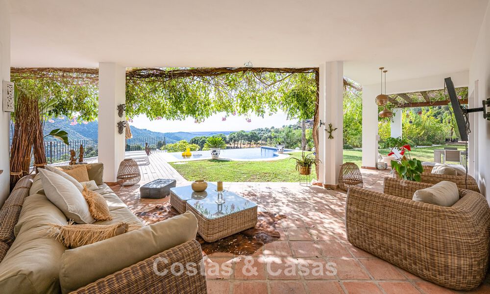 Villa de lujo mediterránea con vistas panorámicas en venta, ubicada en las verdes colinas de Marbella - Benahavís 789919