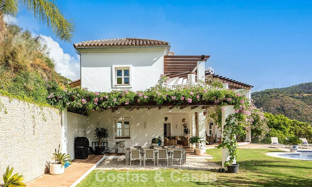 Villa de lujo mediterránea con vistas panorámicas en venta, ubicada en las verdes colinas de Marbella - Benahavís 789924