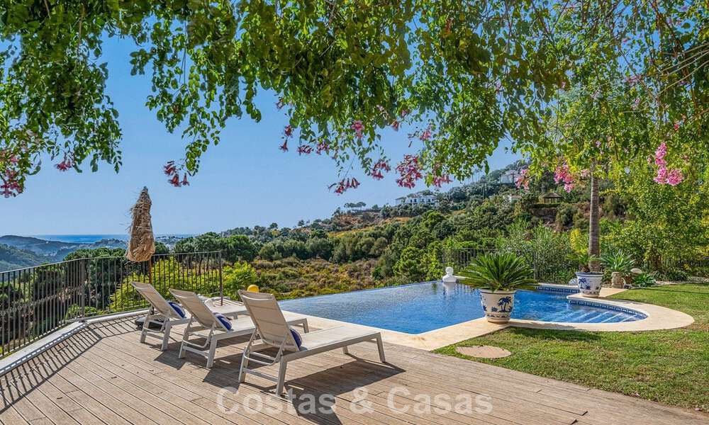 Villa de lujo mediterránea con vistas panorámicas en venta, ubicada en las verdes colinas de Marbella - Benahavís 789929