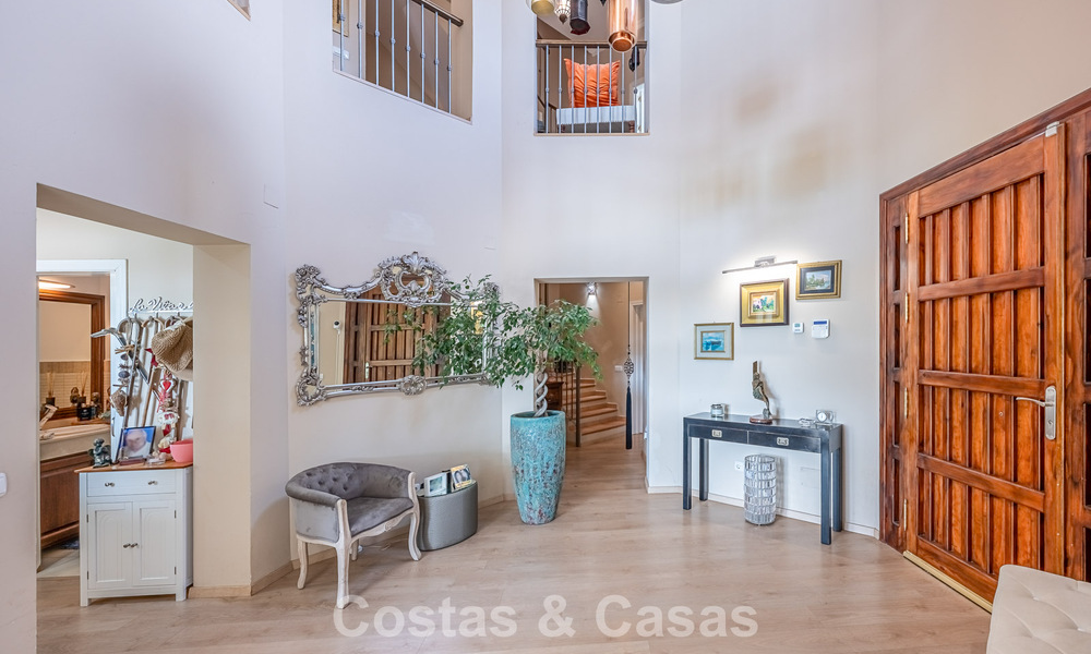 Villa de lujo mediterránea con vistas panorámicas en venta, ubicada en las verdes colinas de Marbella - Benahavís 789931