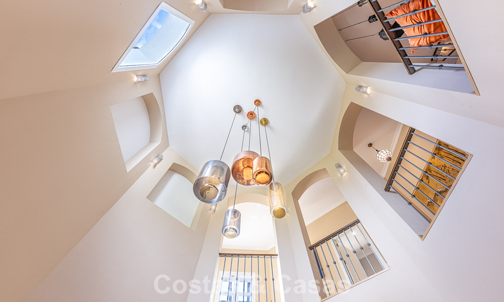 Villa de lujo mediterránea con vistas panorámicas en venta, ubicada en las verdes colinas de Marbella - Benahavís 789932