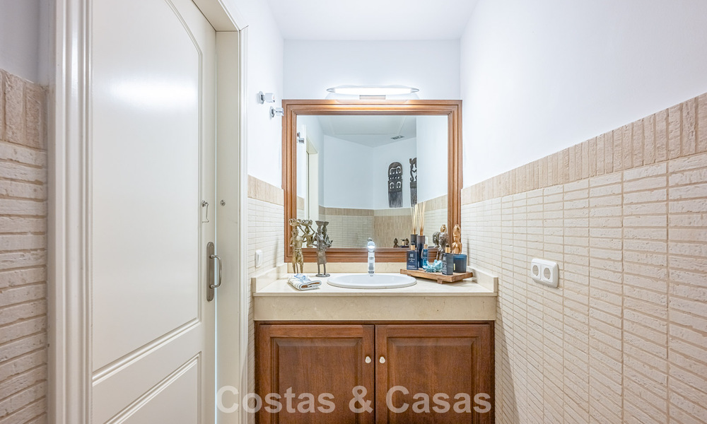 Villa de lujo mediterránea con vistas panorámicas en venta, ubicada en las verdes colinas de Marbella - Benahavís 789933