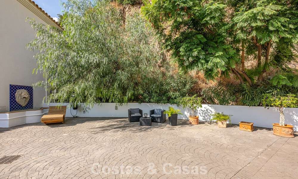 Villa de lujo mediterránea con vistas panorámicas en venta, ubicada en las verdes colinas de Marbella - Benahavís 789935