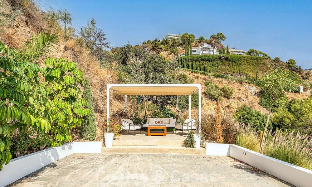 Villa de lujo mediterránea con vistas panorámicas en venta, ubicada en las verdes colinas de Marbella - Benahavís 789936