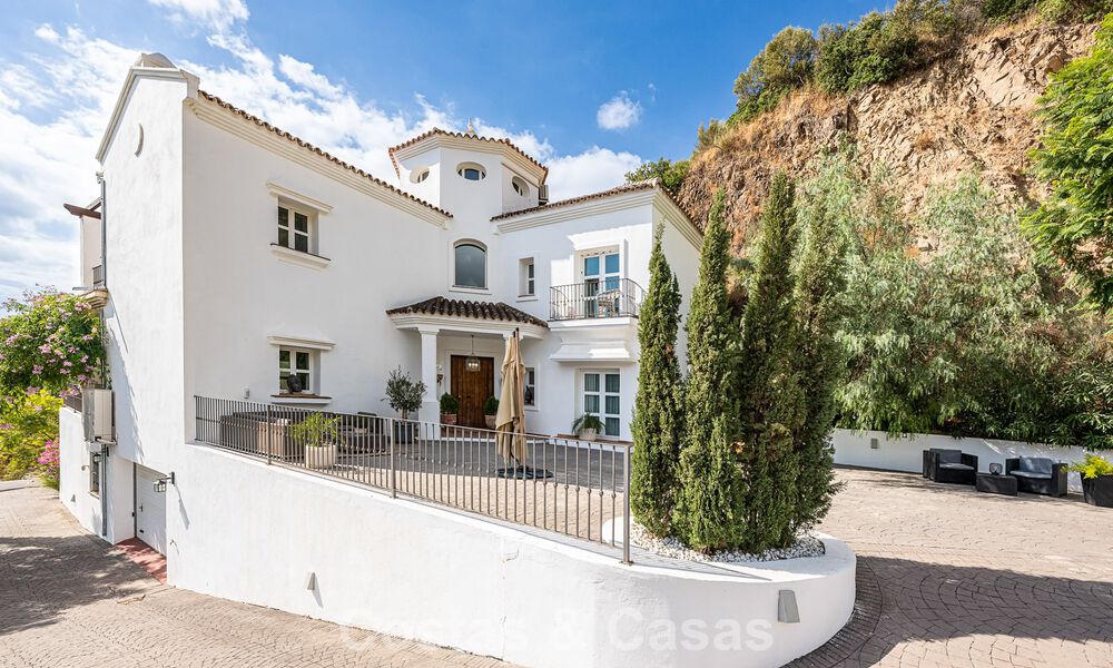 Villa de lujo mediterránea con vistas panorámicas en venta, ubicada en las verdes colinas de Marbella - Benahavís 789937