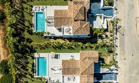 2 villas de lujo contemporáneas en venta, situadas una al lado de la otra a solo 400 m de la playa en Casares, Costa del Sol 788019