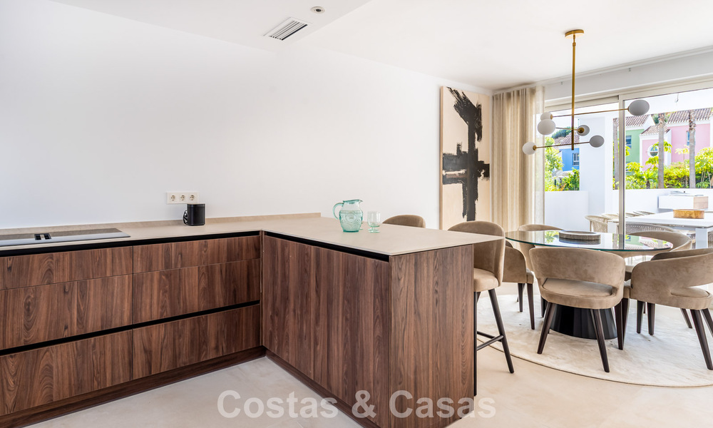 2 villas de lujo contemporáneas en venta, situadas una al lado de la otra a solo 400 m de la playa en Casares, Costa del Sol 788033