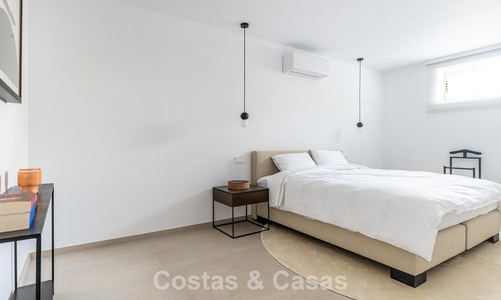 2 villas de lujo contemporáneas en venta, situadas una al lado de la otra a solo 400 m de la playa en Casares, Costa del Sol 788034