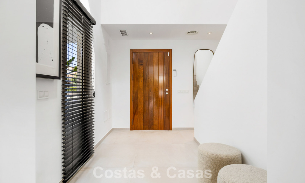 2 villas de lujo contemporáneas en venta, situadas una al lado de la otra a solo 400 m de la playa en Casares, Costa del Sol 788077