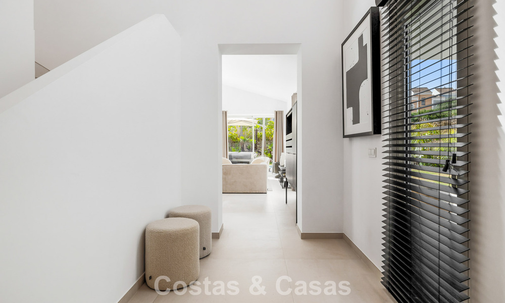 2 villas de lujo contemporáneas en venta, situadas una al lado de la otra a solo 400 m de la playa en Casares, Costa del Sol 788078