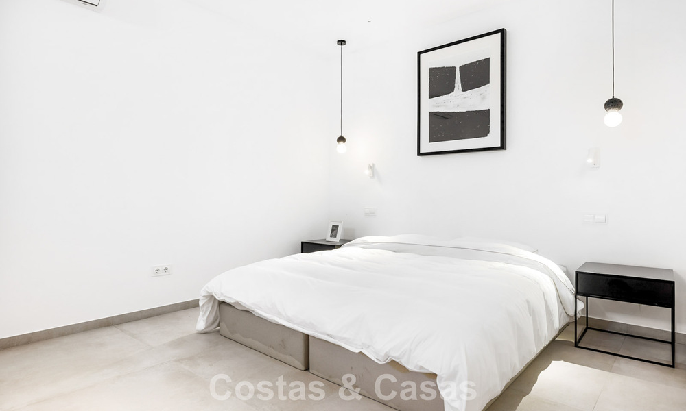 2 villas de lujo contemporáneas en venta, situadas una al lado de la otra a solo 400 m de la playa en Casares, Costa del Sol 788086