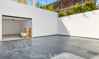 2 villas de lujo contemporáneas en venta, situadas una al lado de la otra a solo 400 m de la playa en Casares, Costa del Sol 788113 