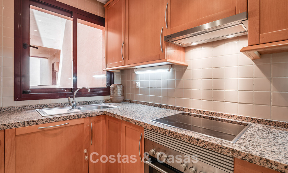 Apartamento amplio, listo para entrar a vivir con vistas al mar en venta en Benahavís - Marbella 787878