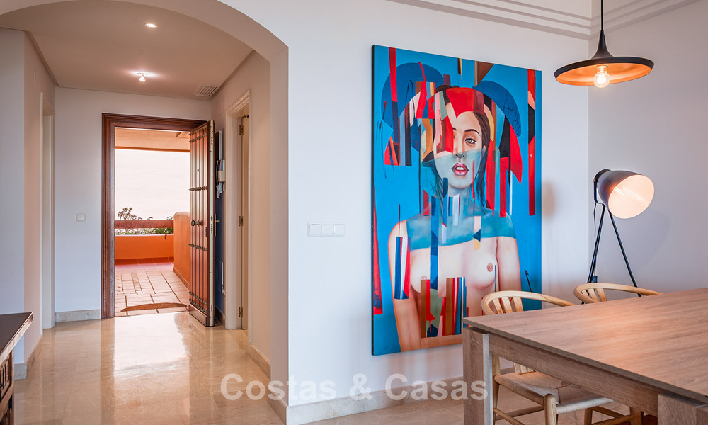 Apartamento amplio, listo para entrar a vivir con vistas al mar en venta en Benahavís - Marbella 787884