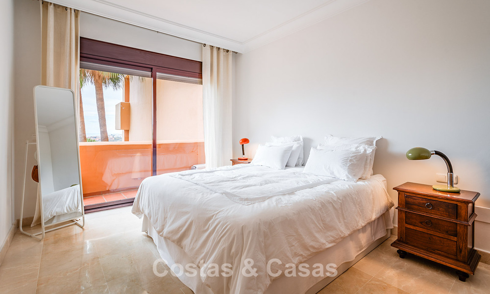 Apartamento amplio, listo para entrar a vivir con vistas al mar en venta en Benahavís - Marbella 787888